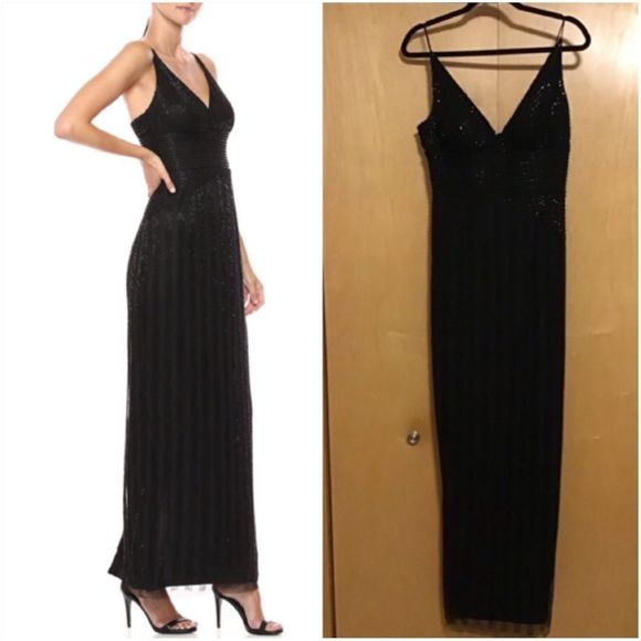 Adrianna Papell Dresses & Skirts - Adrianna Papell beaded Spaghetti Strap V-Neck Gown